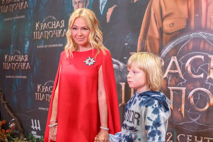 "Он никого не предал": Яна Рудковская объяснила получение сыном другого гражданства