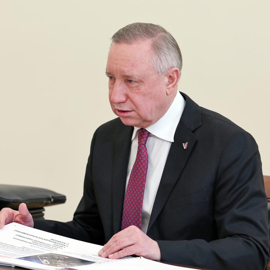 Санкт-Петербург стал целью масштабной атаки украинских беспилотников. Украинские дроны провели беспрецедентную по масштабам попытку атаковать Санкт-Петербург. Все беспилотники были успешно сбиты