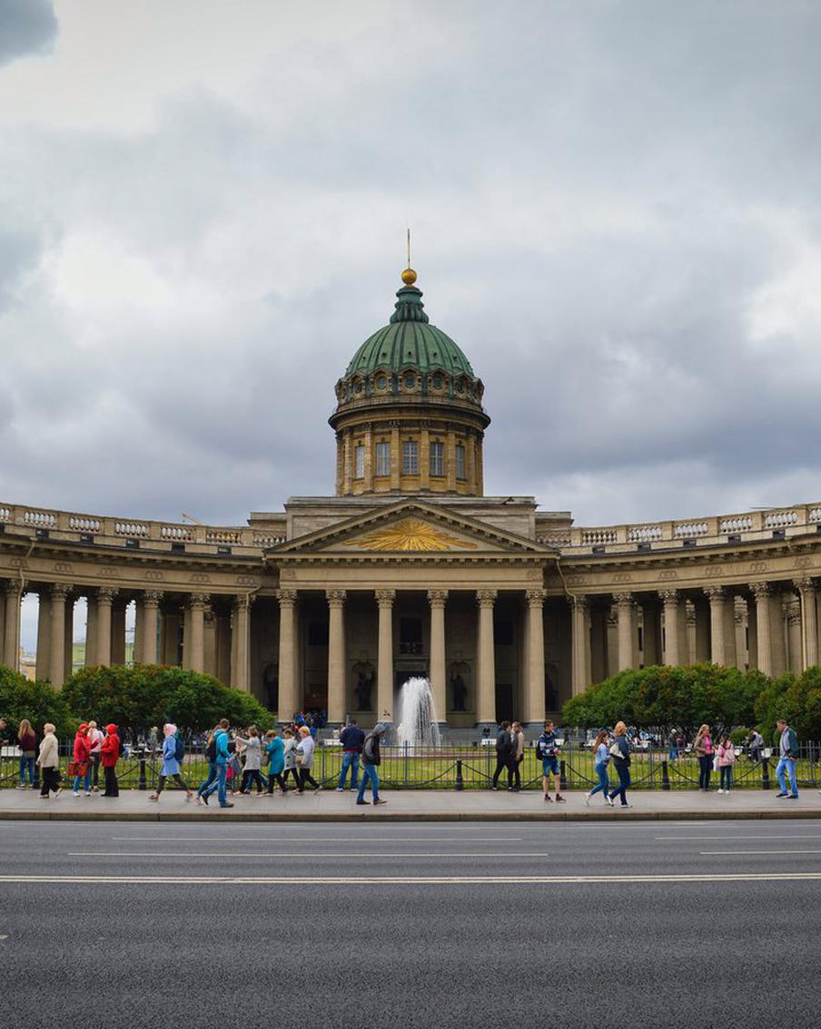 В Петербурге отменили фестиваль "Паруса Кронштадта". Комитет по развитию туризма Санкт-Петербурга сообщает об отмене фестиваля "Паруса Кронштадта" в этом году. Ежегодное музыкально-спортивно-гастрономическое мероприятие должно было пройти на территории кластера "Остров фортов" в рамках культурной программы Петербургского международного экономического форума (ПМЭФ)