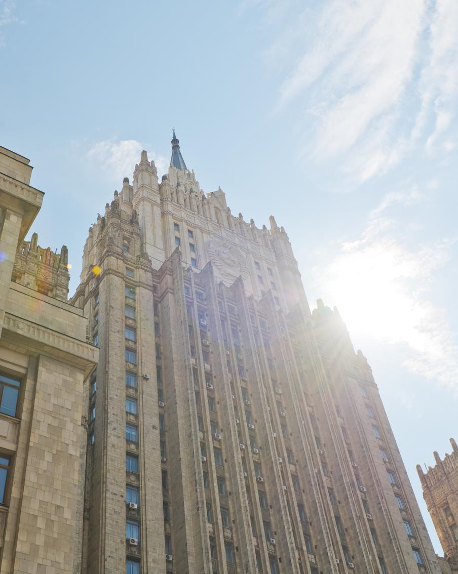 Россия раскритиковала генсека ООН за мягкость позиции по теракту в Старобельске. Недостаточное осуждение со стороны руководства ООН украинского удара по колледжу в Старобельске не нашло понимания во внешнеполитическом ведомстве России