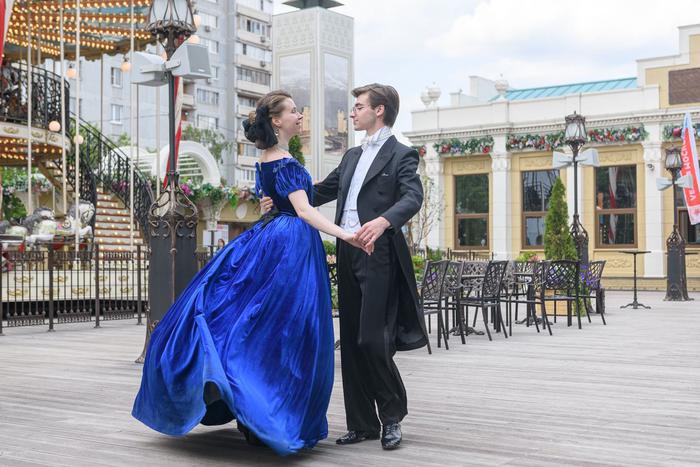 "Мосбилет" приглашает увидеть исторические костюмы в рамках "Лета в Москве"