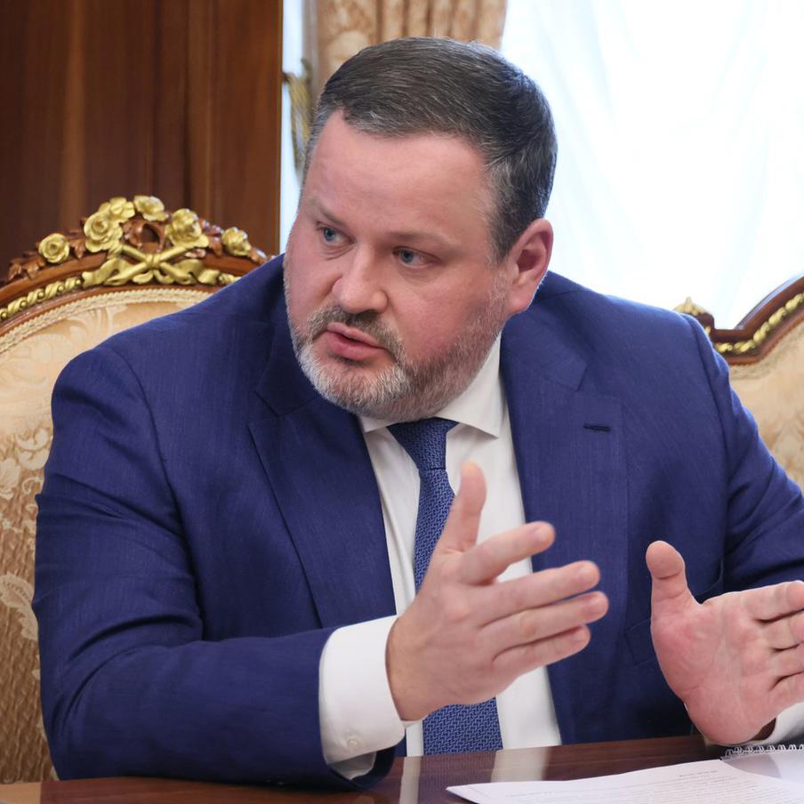 Минтруд намерен вывести из тени занятость 1,3 миллиона россиян в 2026 году. Министр труда и социальной защиты Антон Котяков сообщил, что в 2025 году план по легализации удалось перевыполнить: вместо 775 тысяч легализовался почти миллион сотрудников. Теперь планка поднята ещё выше