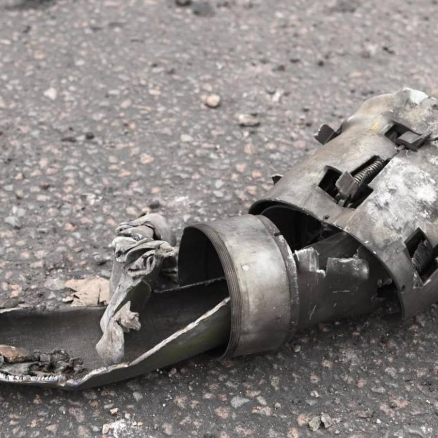 Чебоксары атаковали ракетами, в городе экстренно перекрыли ключевые улицы. Ранним утром столица Чувашии попала под ракетный удар. Количество пострадавших и повреждённых объектов инфраструктуры уточняется. Все экстренные службы работают в штатном режиме. Глава республики держит ситуацию на личном контроле и призывает жителей сохранять бдительность