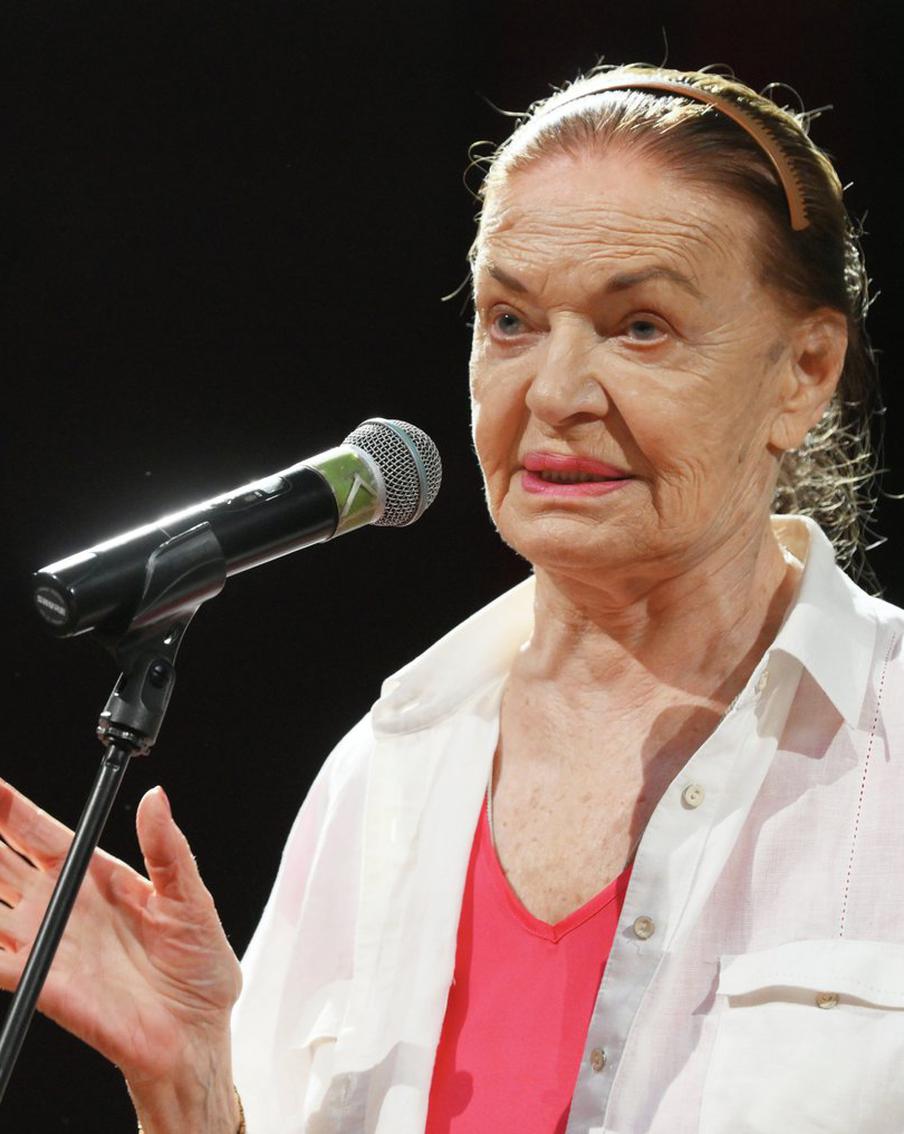 Умерла народная артистка СССР Людмила Чурсина. На 85-м году жизни скончалась народная артистка Советского Союза Людмила Чурсина. Причиной смерти стала продолжительная болезнь. О дате и месте прощания сообщат позднее