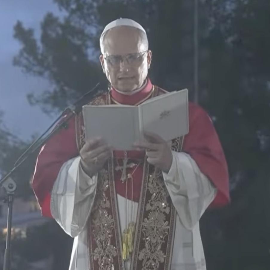 Папа Римский Лев XIV освятил башню Иисуса Христа в соборе Саграда Фамилия. Папа римский провёл торжественную мессу в честь столетия со дня гибели великого архитектора Антонио Гауди. Понтифик лично благословил башню Иисуса Христа высотой 172,5 метра, которая официально сделала барселонский собор самым высоким религиозным сооружением в мире