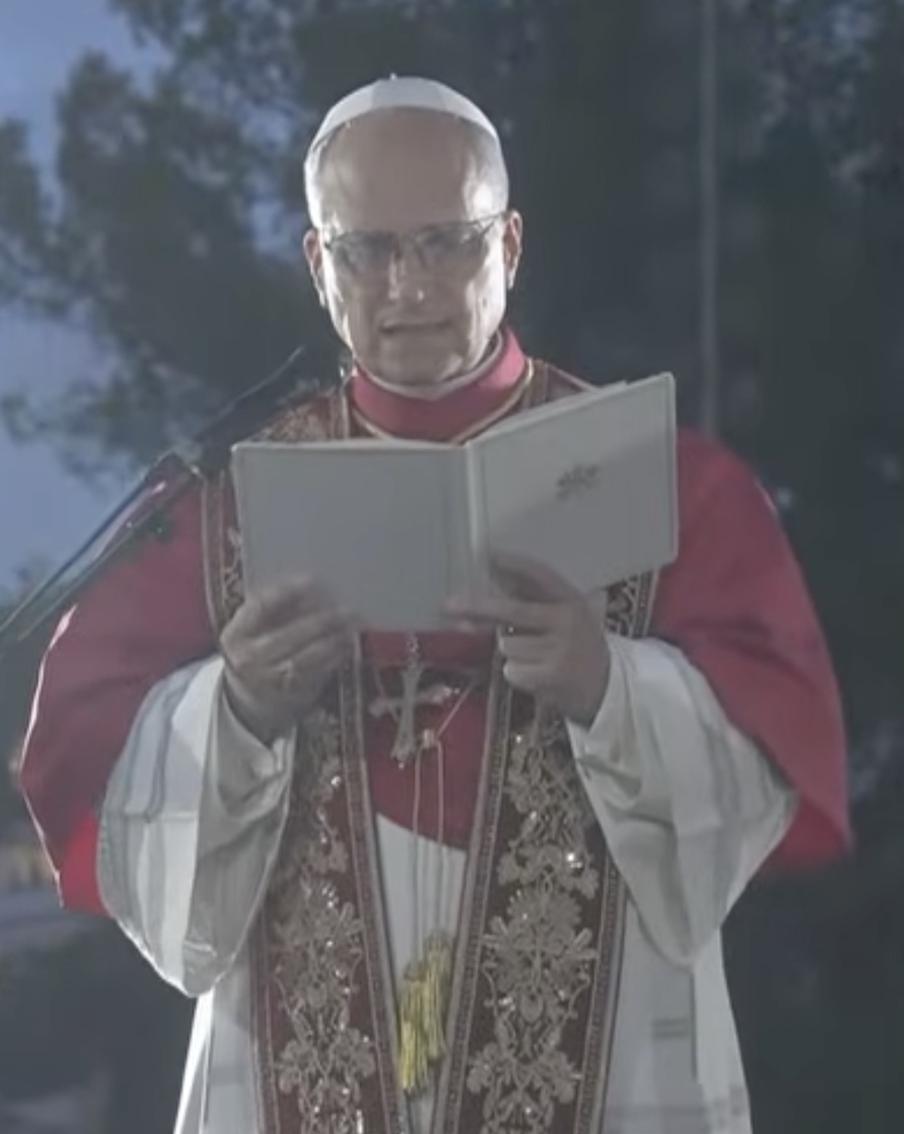 Папа Римский Лев XIV освятил башню Иисуса Христа в соборе Саграда Фамилия. Папа римский провёл торжественную мессу в честь столетия со дня гибели великого архитектора Антонио Гауди. Понтифик лично благословил башню Иисуса Христа высотой 172,5 метра, которая официально сделала барселонский собор самым высоким религиозным сооружением в мире
