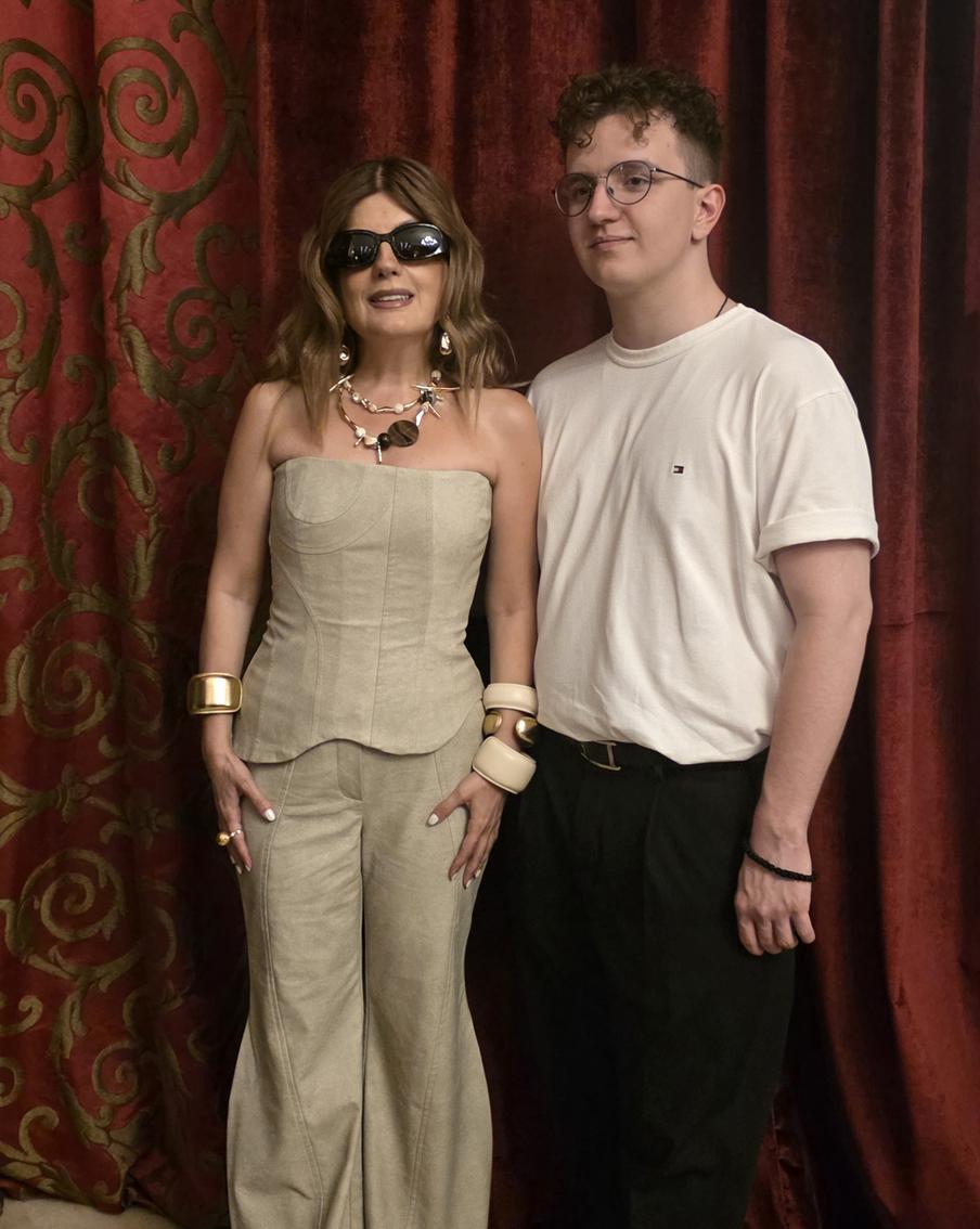 Диана Гурцкая с сыном Констатином на премии Fashion People Awards Teens.