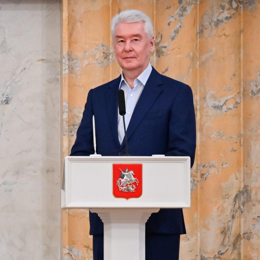 Мэр Москвы сообщил о ликвидации уже 11 летевших на столицу БПЛА. Системой ПВО Минобороны уничтожено в общей сумме одиннадцать беспилотников, летевших на Москву. На месте падения обломков работают специалисты экстренных служб