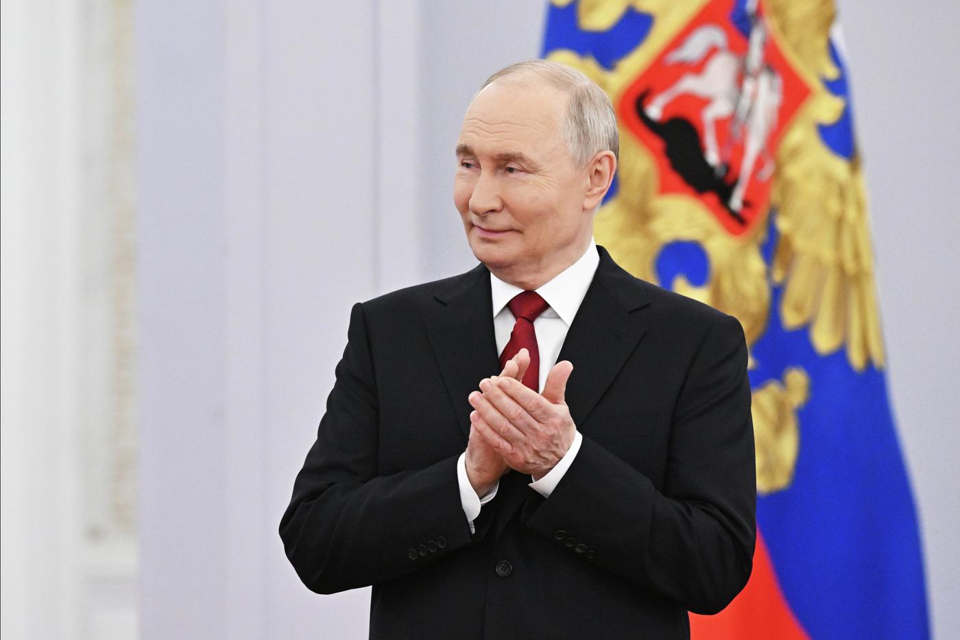 С чем Владимир Путин поздравил патриарха Кирилла