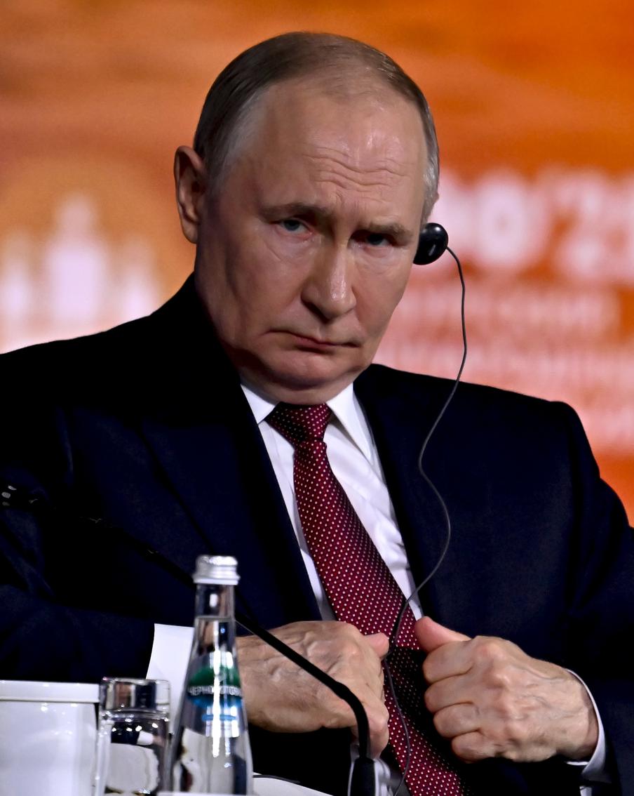 Владимир Путин жёстко ответил всем желающим поражения России. Российский президент заявил, что всех, кто надеется на поражение России в конфликте на Украине, ждёт разочарование