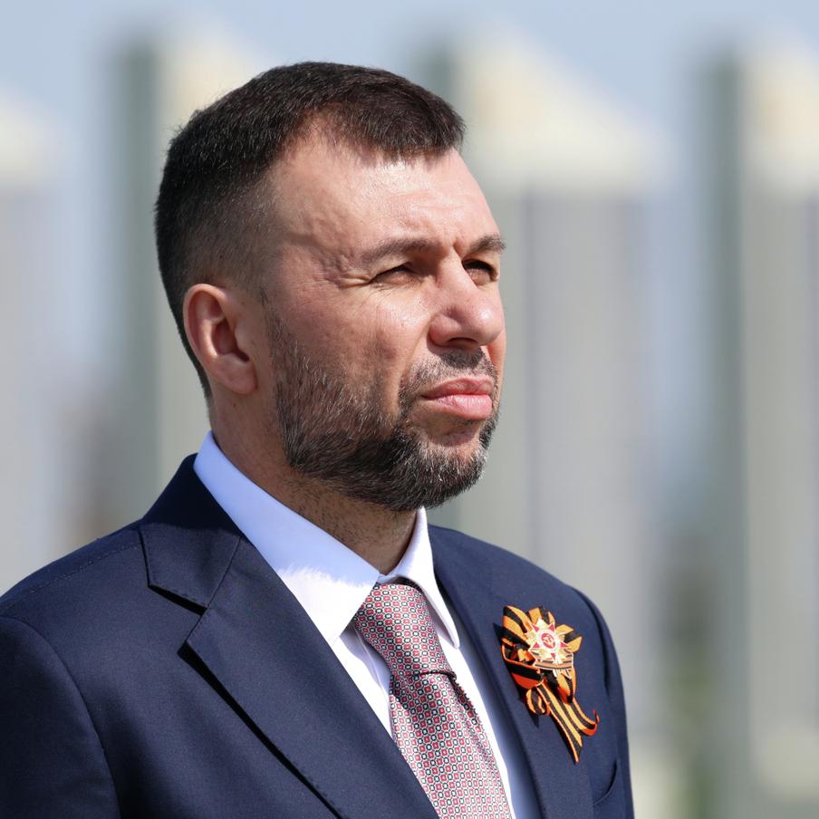 В ДНР рассказали о сильном разрушении природного заповедника "Святые горы". Руководство Донецкой Народной Республики заявило о серьёзном разрушении находящегося под Славянском природного заповедника "Святые горы"