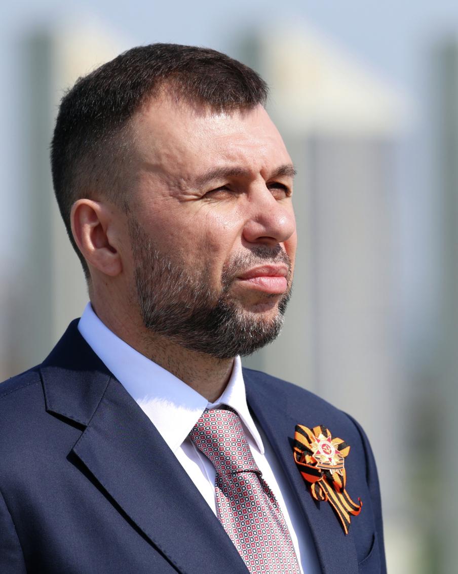 В ДНР рассказали о сильном разрушении природного заповедника "Святые горы". Руководство Донецкой Народной Республики заявило о серьёзном разрушении находящегося под Славянском природного заповедника "Святые горы"