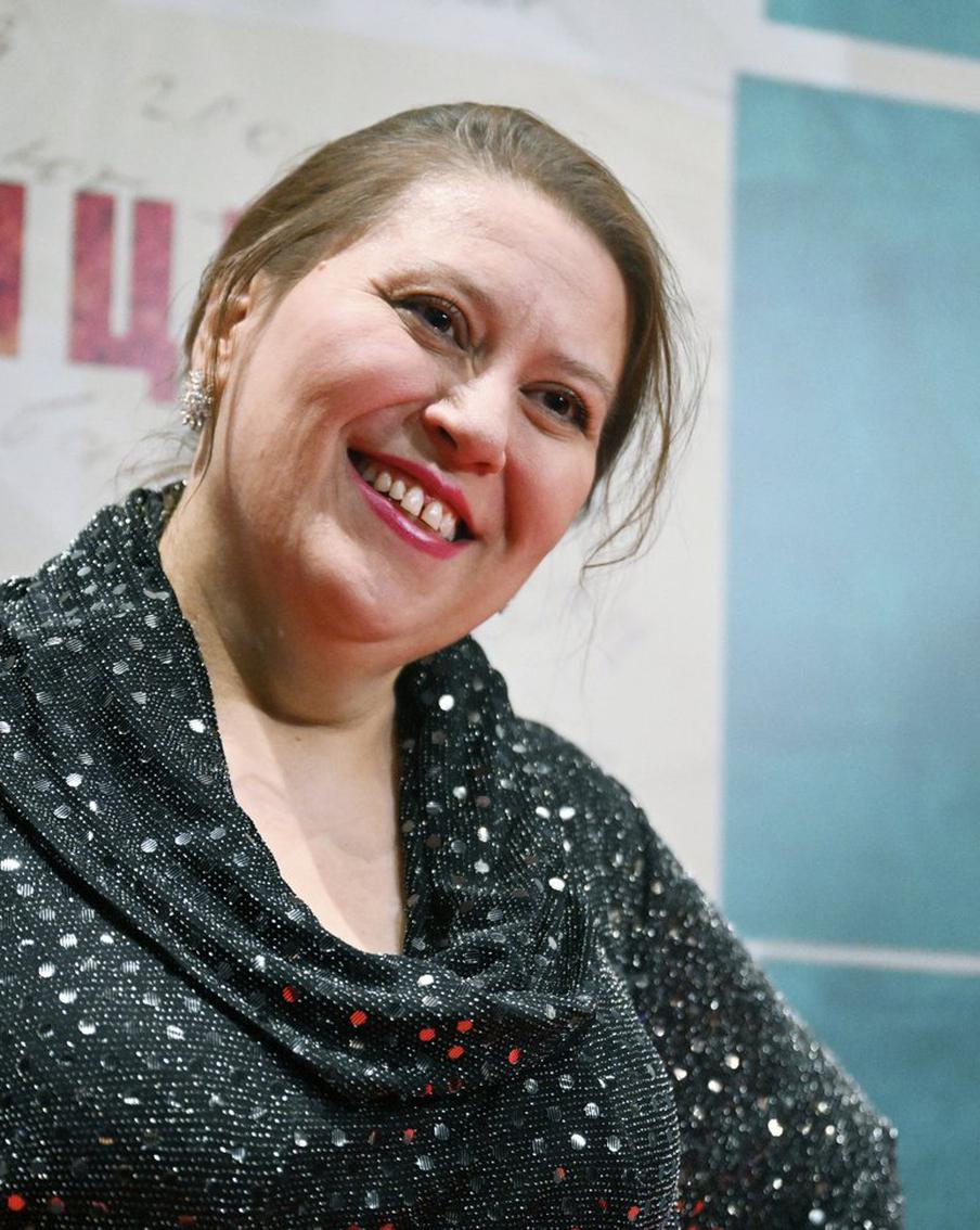 Умерла актриса из "Кухни" и "Интернов" Татьяна Плетнёва. Режиссёр Марат Никитин сообщил в социальной сети "ВКонтакте" о смерти актрисы Татьяны Плетнёвой, которая ушла из жизни 14 июня в возрасте 48 лет