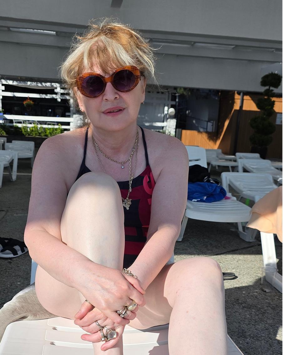 Певица Екатерина Семёнова признаётся, что за модными трендами не гонится.