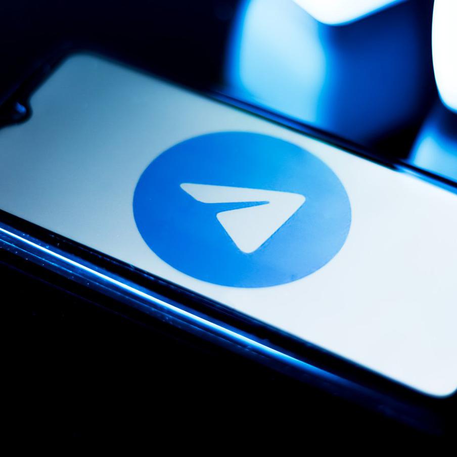 В Индии ограничили работу Telegram перед экзаменом для будущих медиков. 16 июня агентство Reuters сообщило о временной блокировке мессенджера Telegram в Индии до 22 июня. Это решение было принято в связи с выявленными фактами мошенничества среди абитуриентов, которые готовятся к национальному экзамену по поступлению в медицинские вузы (NEET). Информацию об этом предоставило министерство образования страны