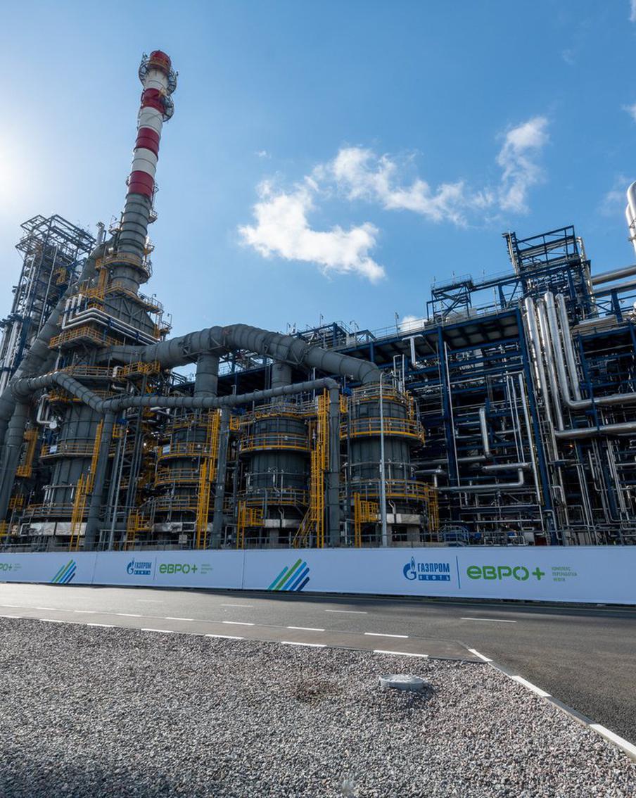 В "Газпром нефти" сообщили о штатной работе всех АЗС в Москве