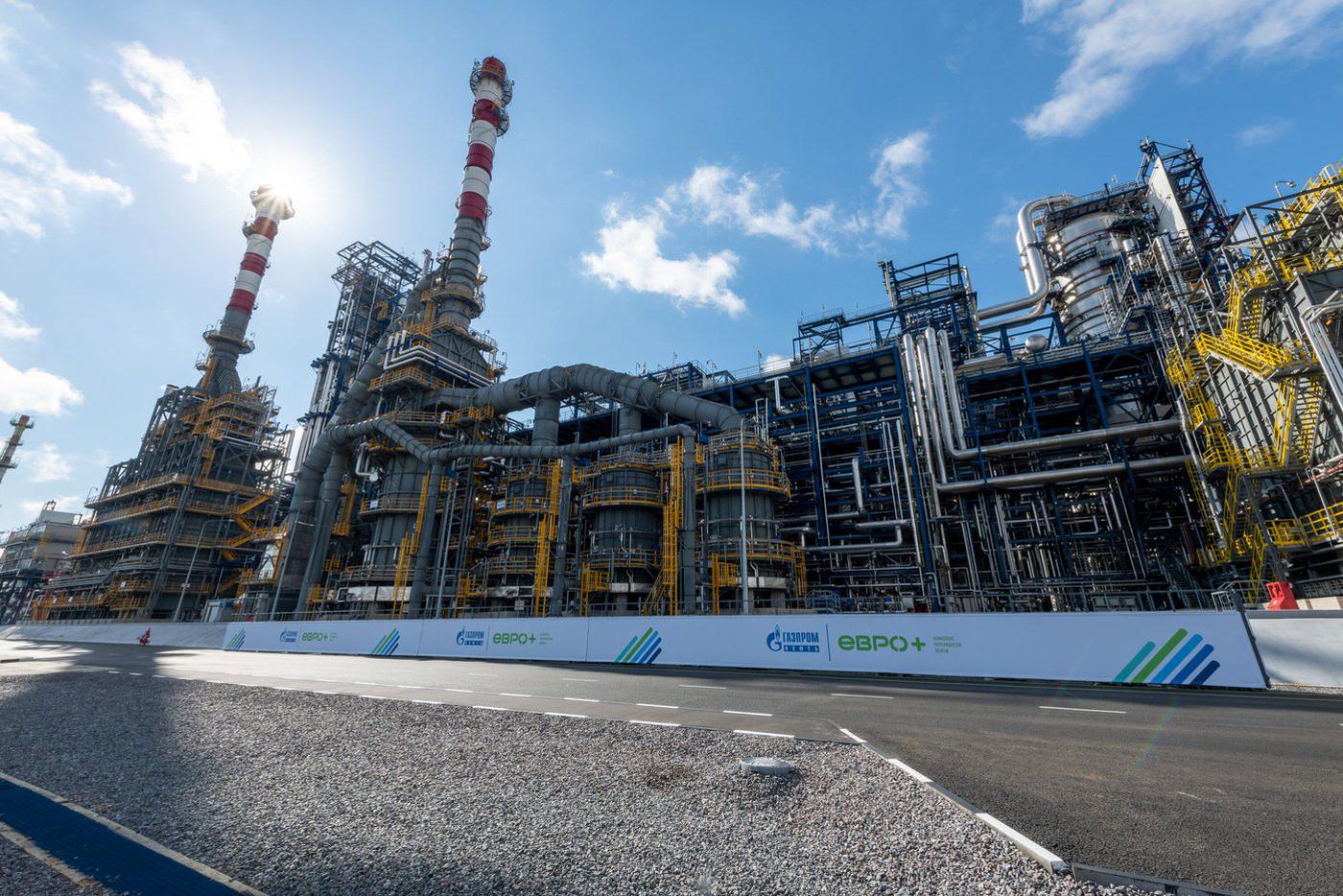 В "Газпром нефти" сообщили о штатной работе всех АЗС в Москве