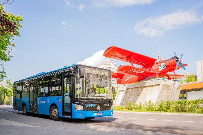 На новых автобусах коммерческих перевозчиков Москвы совершили более 1 млн поездок
