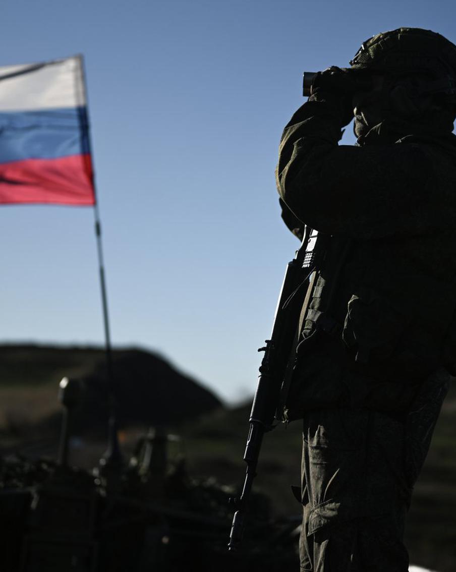 Амулет из алтайского кедра "Знак солнца" спас бойца ВС России от гибели