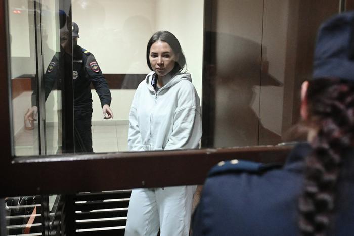 Дай бог здоровья: онкобольная Лерчек блещет в свете и тягает тяжести в спортзале
