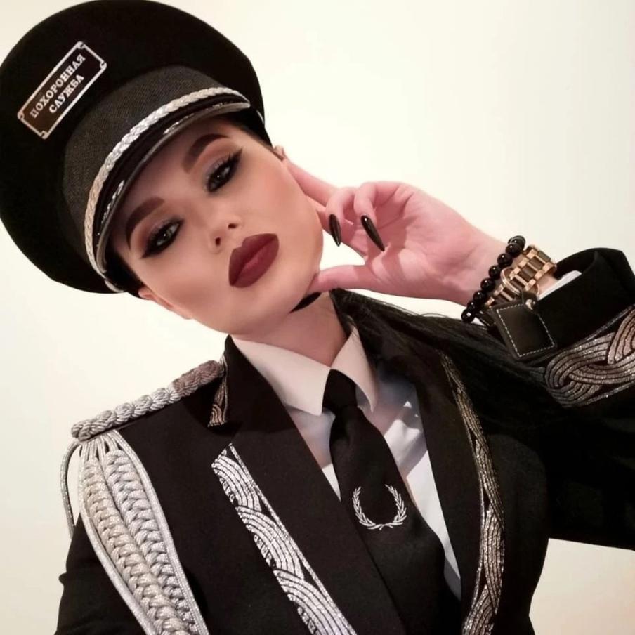 Танатопрактик Оксана Томилина рассказала, как делает людей красивыми после их смерти