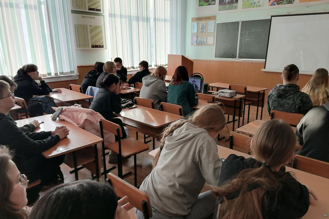 Минпросвещения вводит новый стандарт: что изменится в жизни российских школьников