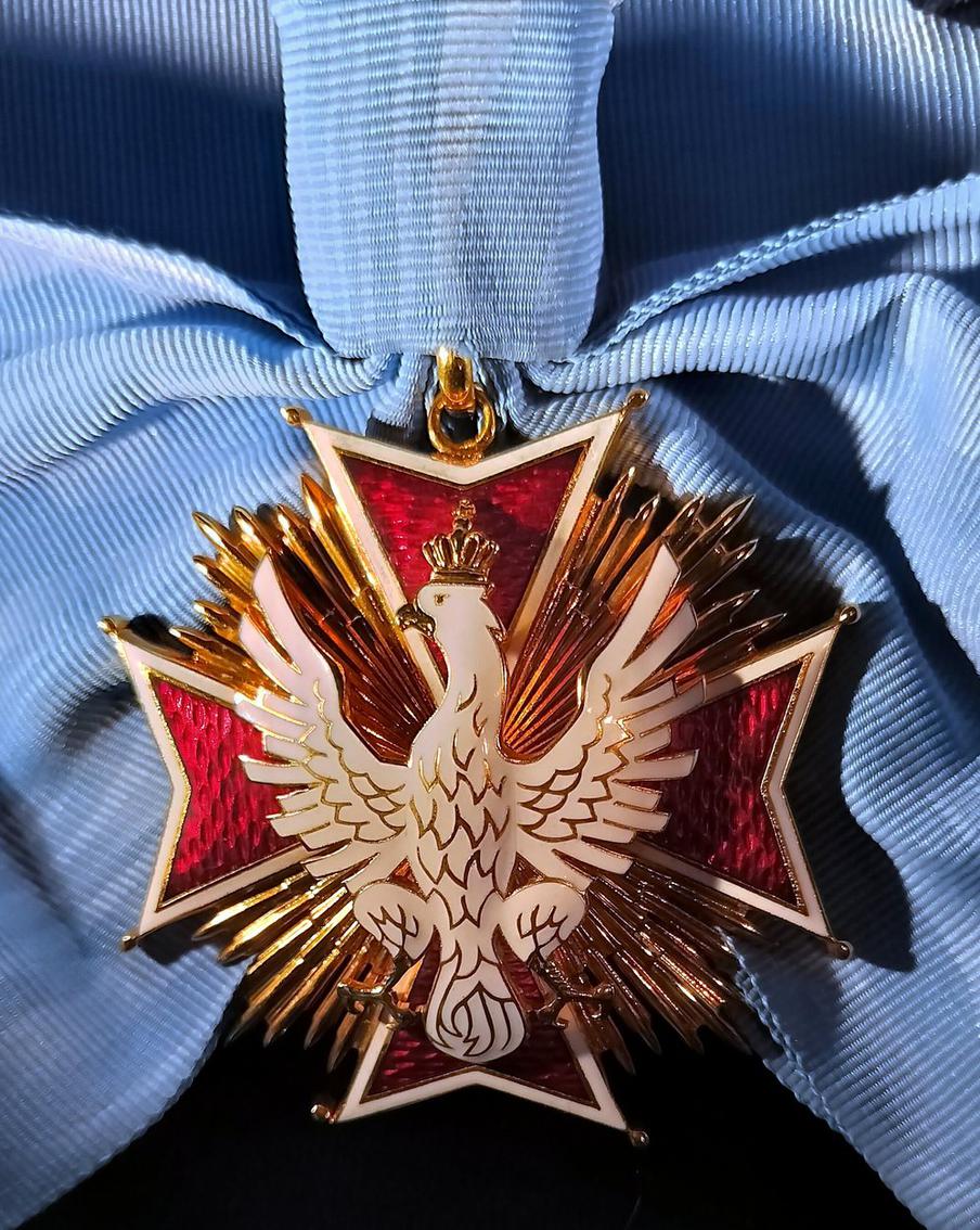 На Украине ответили отозвавшей у Зеленского госнаграду Польше. Украинские чиновники стали отказываться от вручённых им ранее польских госнаград на фоне отзыва ордена "Белого орла" у Владимира Зеленского