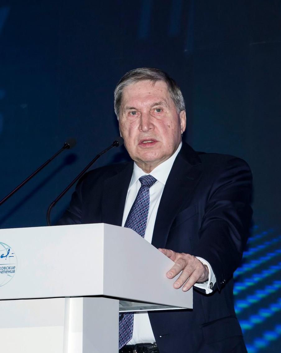 Ушаков: на Западе уверены, что смогут нанести РФ поражение, но они ошибаются. На Западе существует убеждённость в том, что они могут победить Россию. Однако это мнение ошибочно, заявил 21 июня помощник президента РФ Юрий Ушаков