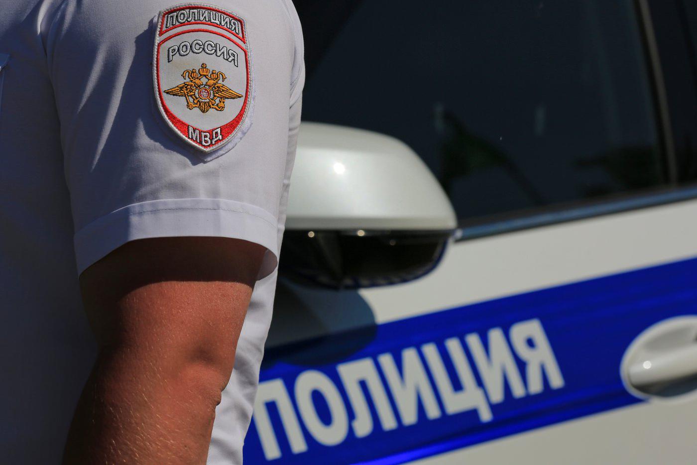 Таксиста пырнули отвёрткой в шею в российском регионе