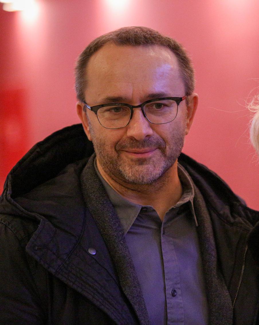 Андрей Звягинцев попал в базу данных украинского экстремистского сайта "Миротворец". Режиссёр Андрей Звягинцев, а также его близкие — мать и супруга — были внесены в базу украинского экстремистского сайта "Миротворец" по обвинению в покушении на суверенитет страны, несмотря на то, что Звягинцев получил Гран-при Каннского кинофестиваля за фильм "Минотавр" и публично призывал к прекращению военного конфликта на Украине