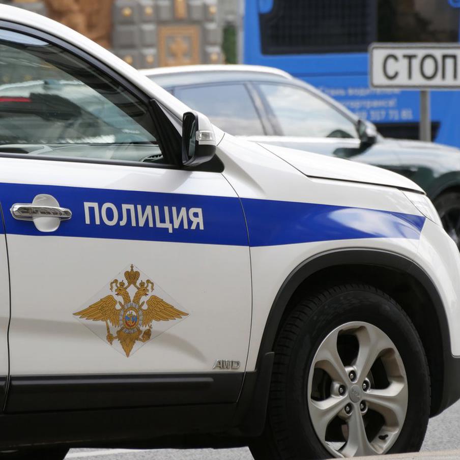 Брат убил и расчленил сестру в квартире на востоке Москвы. В Москве задержан мужчина, который подозревается в убийстве своей сестры. Он успел не только лишить её жизни, но и расчленить тело, после чего разложить его по пакетам. Подробности этого ужасного преступления сообщили в столичном ГСУ СК и прокуратуре