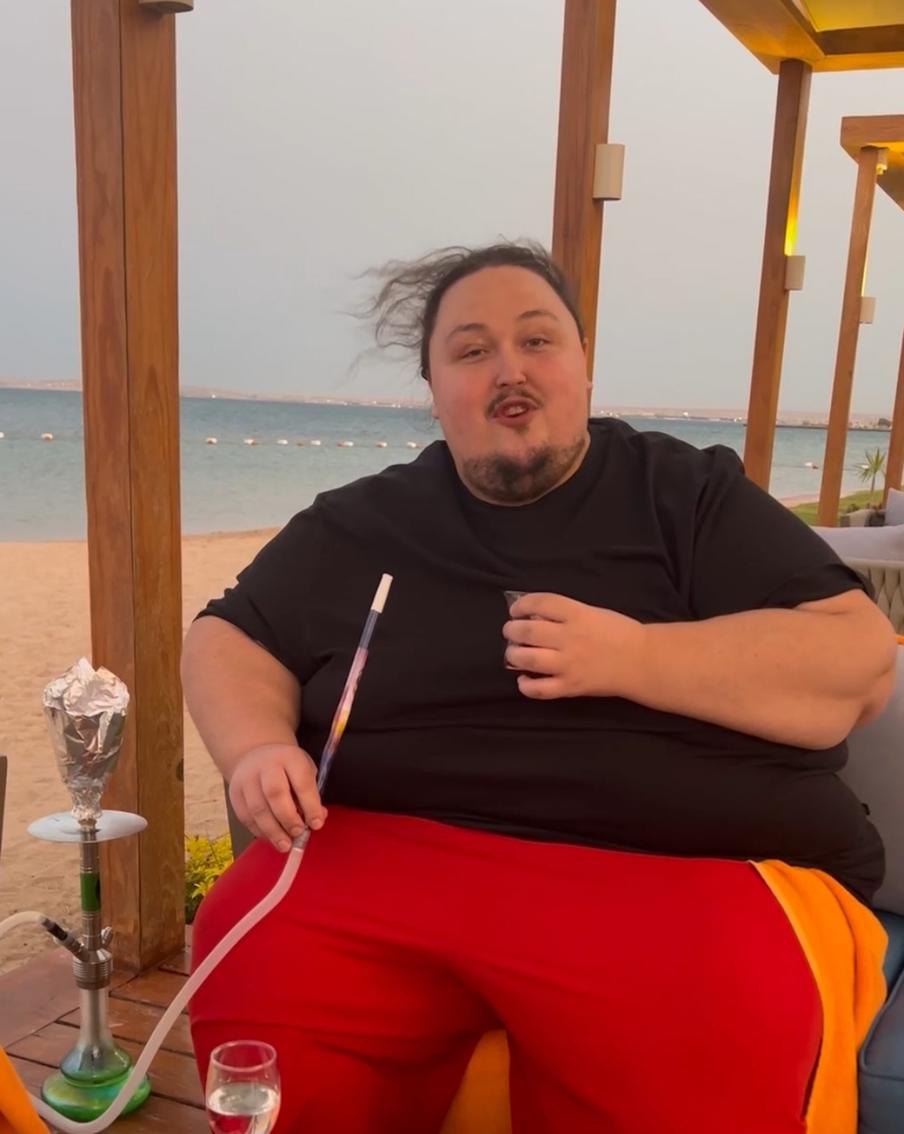 "Хотели подсадить бычьего цепня": Лука Сафронов рассказал, как похудел на 170 кг