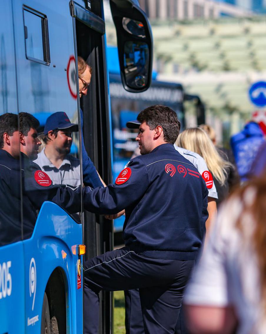 Более 390 безбилетников выявили в ходе усиленной проверки у станции метро "Ховрино"