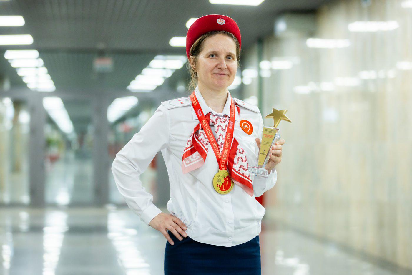 Названы лучшие дежурные по станции метро в Москве