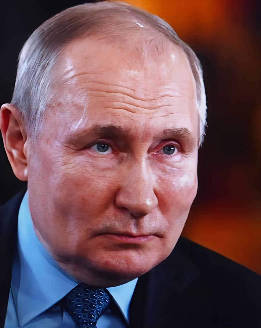 Владимир Путин дал напутствие выпускникам школ, рассказав об ожидающей их ответственности за страну