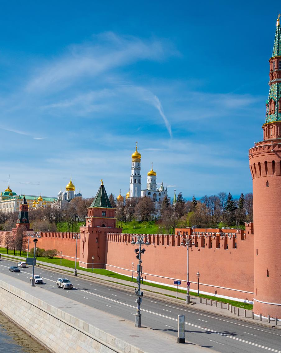 Тишковец: 30-градусная жара вернется в Москву в четверг. В Москве ожидается постепенное потепление: во вторник температура достигнет +28°C благодаря антициклону, в среду — до +29°C, а к четвергу поднимется до пиковых значений в +30°C при ясной погоде