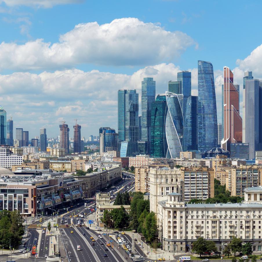 Кратковременные дожди с грозами: прогноз погоды в Москве на 2 июля. На 2 июля прогнозируется переменная облачность, местами кратковременные дожди с грозами. На западе, юго-западе и юге региона возможно выпадение града диаметром 1–3 см