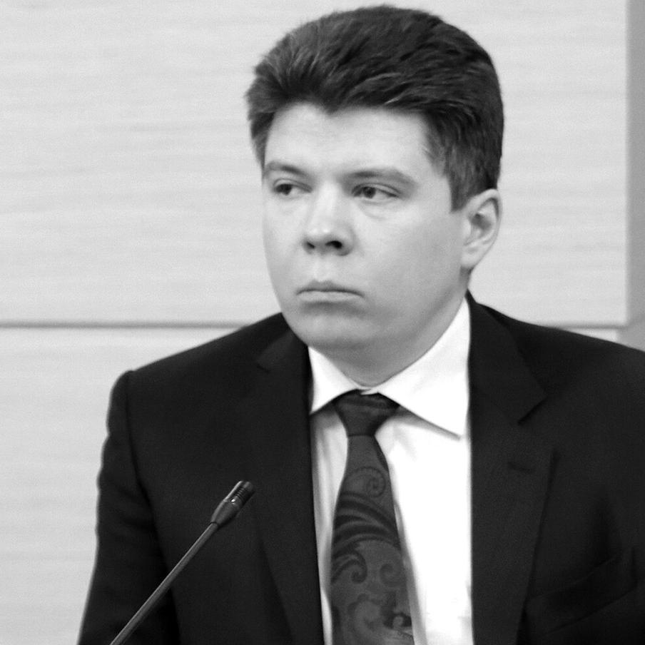 Названы причины смерти первого заместителя руководителя аппарата мэра Старовойтова. Старовойтов занимал должность в структурах мэрии с 2011 года, курируя вопросы организации работы и технологическое обеспечение административных процессов