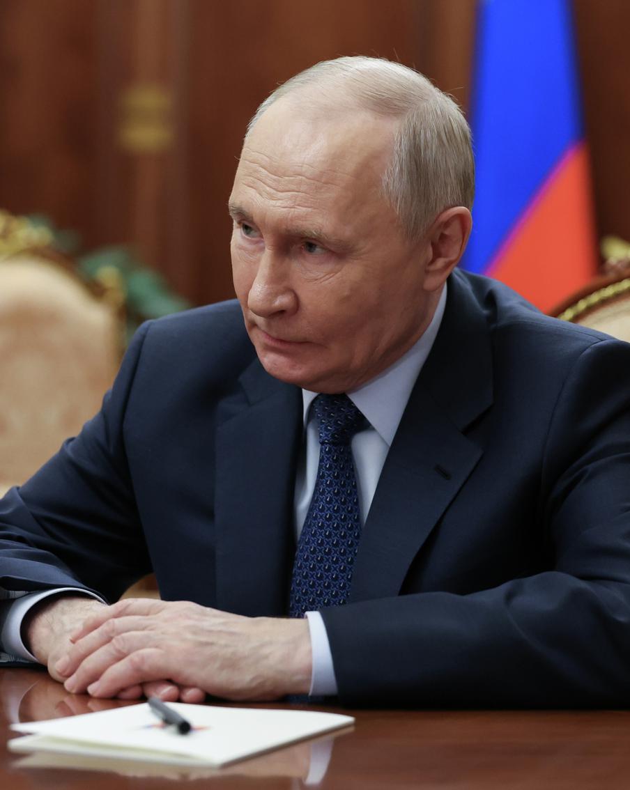 Владимир Путин заявил об освобождении Константиновки российскими войсками. Президент России сообщил о завершении российской операции по установлению контроля над населённым пунктом Константиновка в Донецкой Народной республике