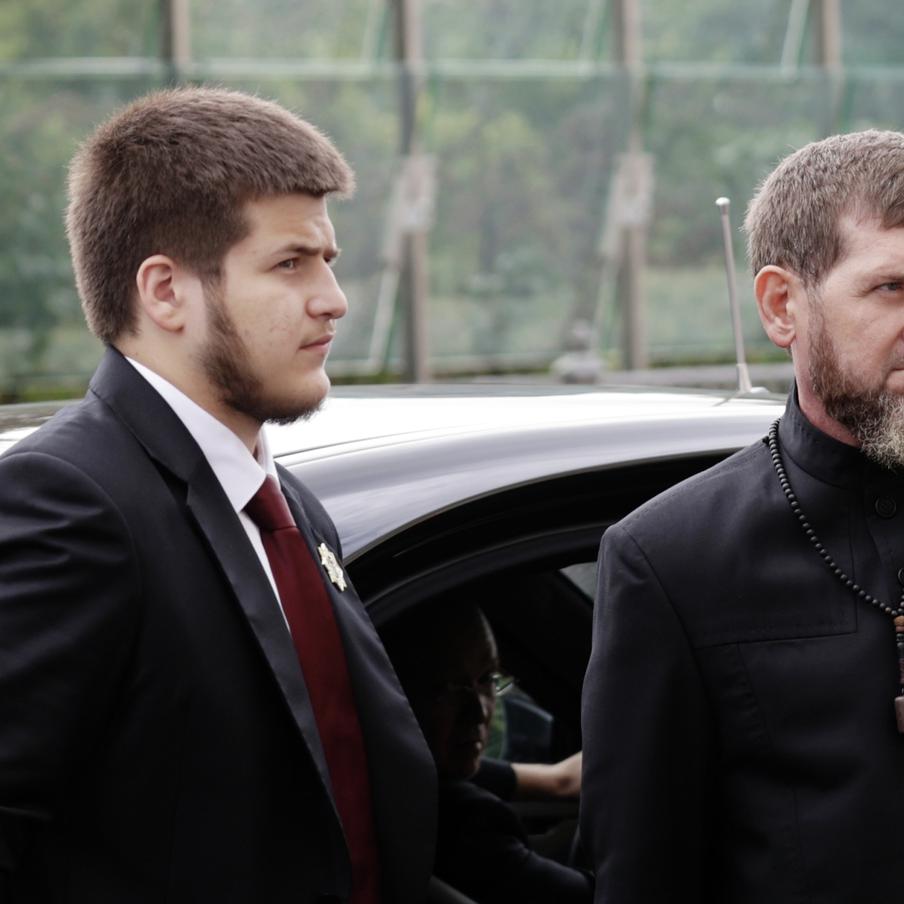 Адам Кадыров получил новую медаль от ГИБДД. Во время торжественного собрания в Грозном сын главы Чечни Адам Кадыров был награждён памятной медалью в честь 90-летия ГИБДД МВД РФ