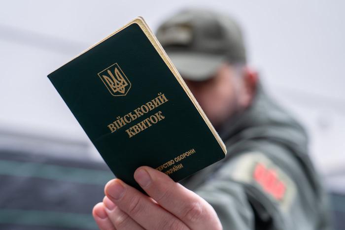 Вратаря сборной Украины мобилизовали на хоккейной площадке