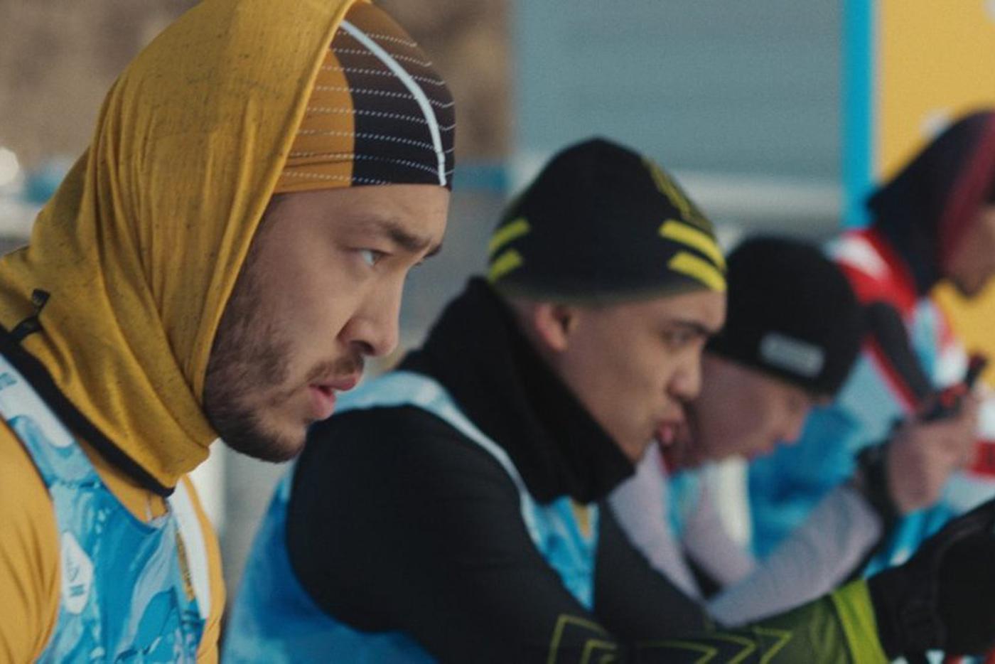 Аскар Ильясов в фильме "Паралимпиец" (2022).