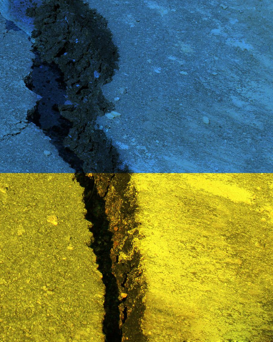 Вэнс: Украина должна максимально перейти в оборону и не пытаться наступать. Вице-президент США Джей Ди Вэнс сообщил, что администрация Трампа призывает Украину перейти к оборонительной тактике на фоне переговоров, критикуя неудачное контрнаступление 2023 года как стратегическую катастрофу. Одновременно с этим Владимир Путин заявил о взятии Константиновки и сохранении инициативы в зоне боевых действий