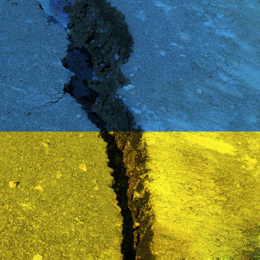 Вэнс: Украина должна максимально перейти в оборону и не пытаться наступать. Вице-президент США Джей Ди Вэнс сообщил, что администрация Трампа призывает Украину перейти к оборонительной тактике на фоне переговоров, критикуя неудачное контрнаступление 2023 года как стратегическую катастрофу. Одновременно с этим Владимир Путин заявил о взятии Константиновки и сохранении инициативы в зоне боевых действий