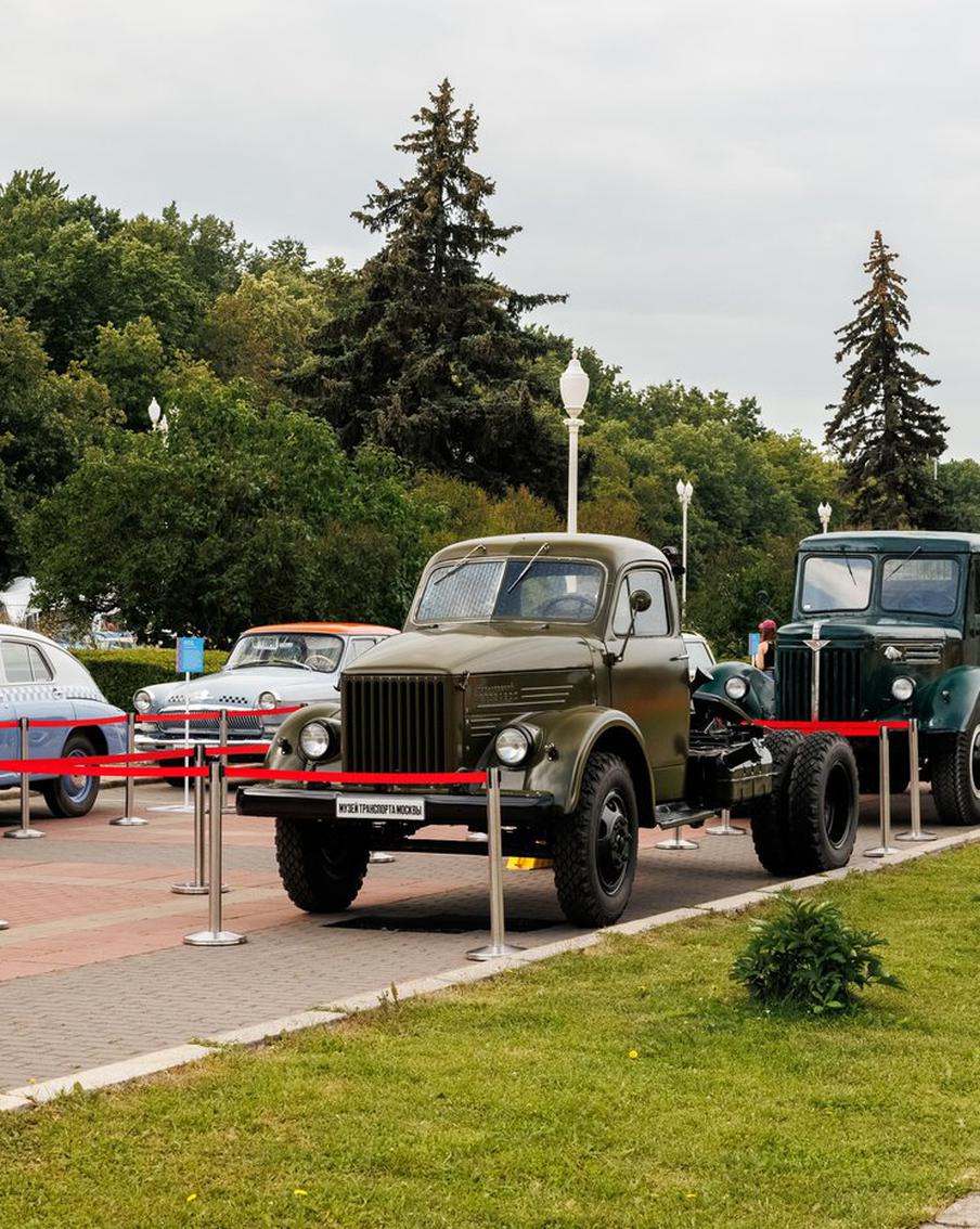 Джаз, москвичи и ретроралли: Музей транспорта Москвы представил полную программу фестиваля "Бибип-бибоп"