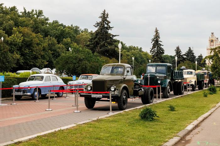 Джаз, москвичи и ретроралли: Музей транспорта Москвы представил полную программу фестиваля "Бибип-бибоп"