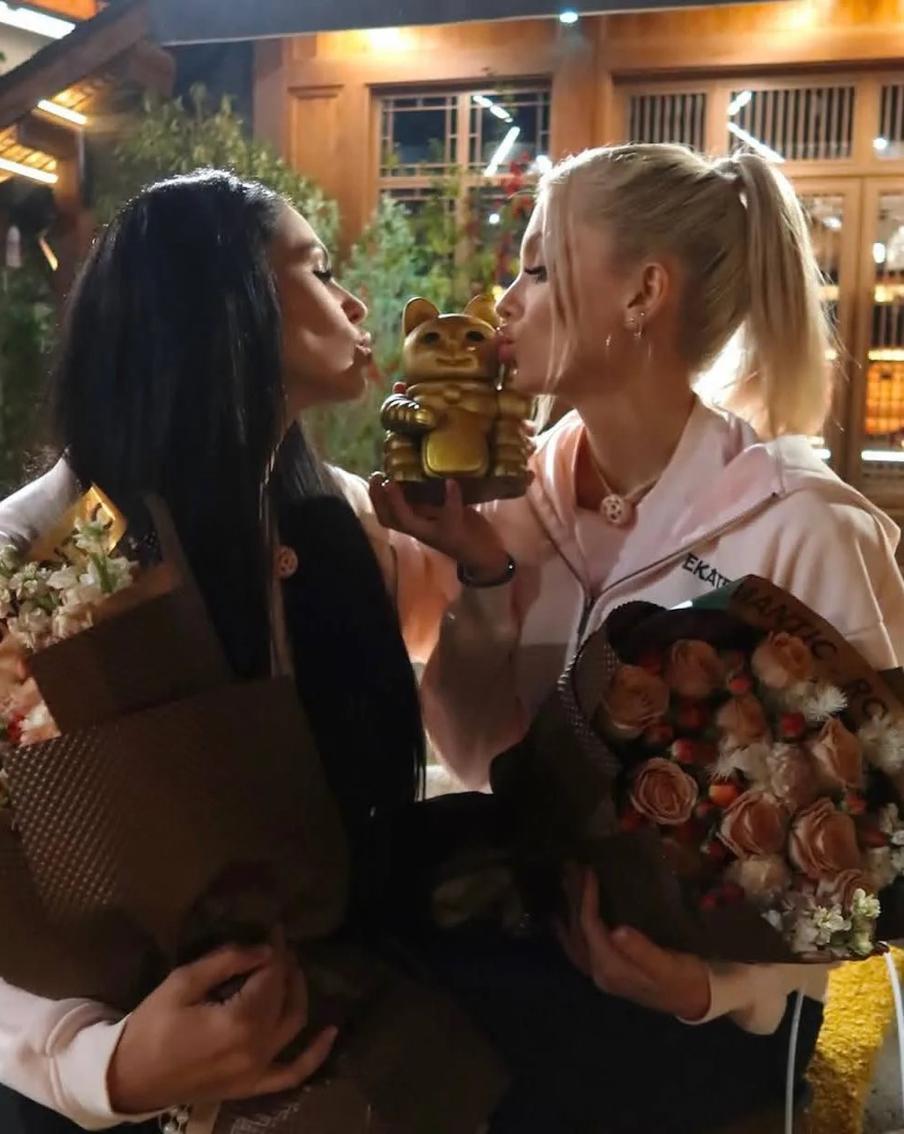 Золотая кошка пробежала: почему победительницы "Сокровищ императора" перестали дружить