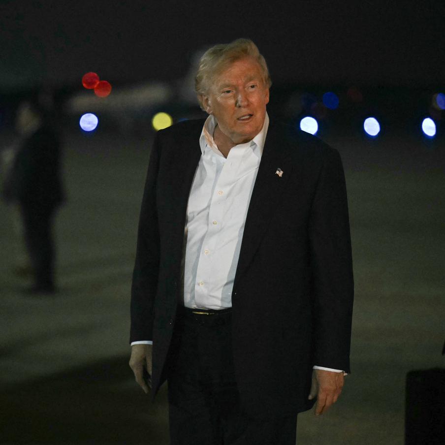 "Номер один в списке": Иран планирует убийство Трампа. Эти данные подтвердил Израиль. При этом ряд высокопоставленных американских официальных лиц высказал предположение, что доклад из Тель-Авива может преследовать цель повлиять на Трампа для эскалации военного противостояния с Тегераном