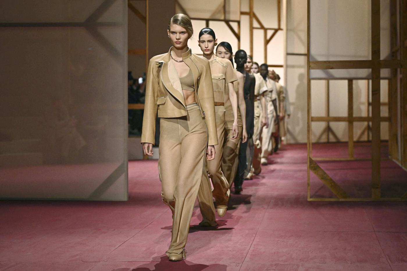 Hermès впервые представит кутюрную коллекцию на Неделе высокой моды