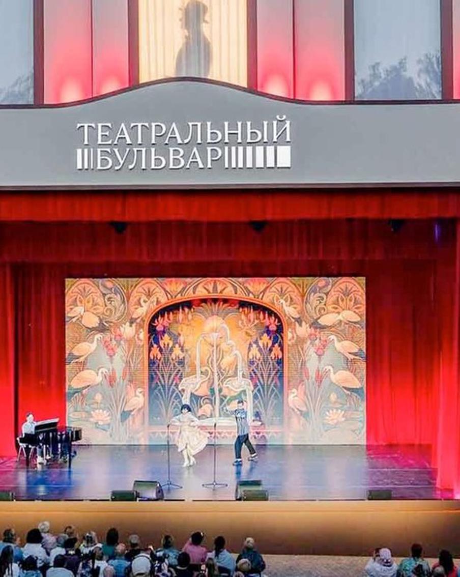 Собянин: 650 тыс. зрителей посетили за месяц мероприятия "Театрального бульвара"